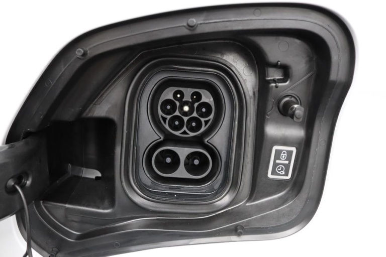 Toyota PROACE Long Worker Electric - 75kWh Challenger 31