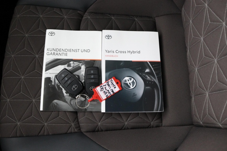 Toyota Yaris Cross - 1.5 Hybrid Adventure 11