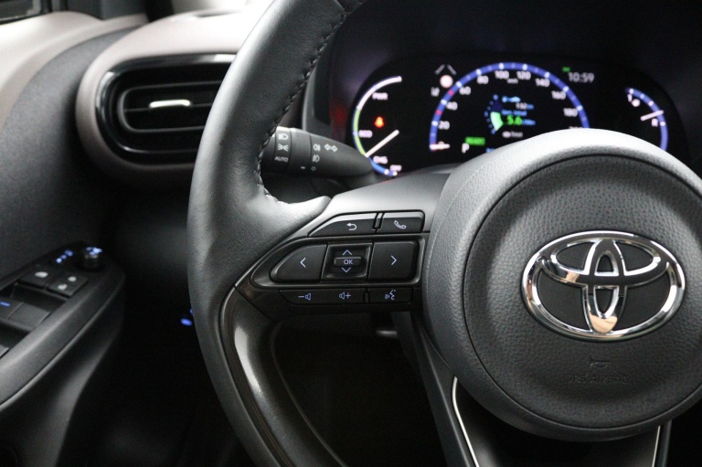 Toyota Yaris Cross - 1.5 Hybrid Adventure 19