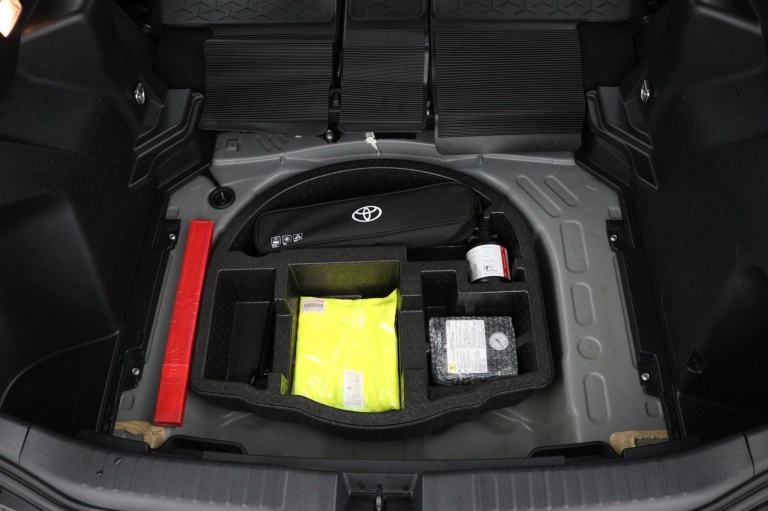 Toyota Yaris Cross - 1.5 Hybrid Adventure 34
