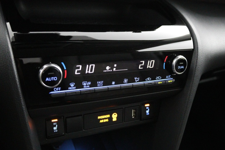 Toyota Yaris Cross - 1.5 Hybrid Adventure 7