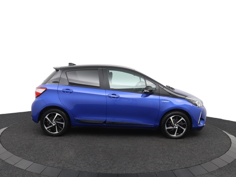 Toyota Yaris - 1.5 Hybrid Bi-Tone 13