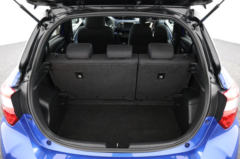 Toyota Yaris - 1.5 Hybrid Bi-Tone 24