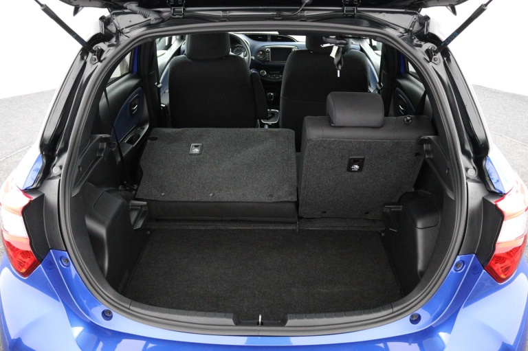 Toyota Yaris - 1.5 Hybrid Bi-Tone 25
