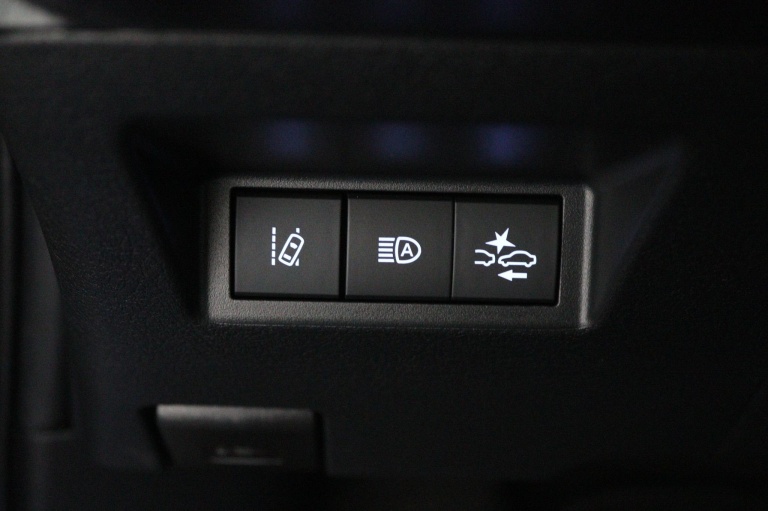 Toyota Yaris - 1.5 Hybrid Bi-Tone 30