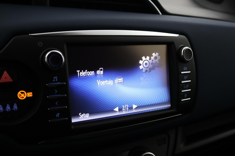 Toyota Yaris - 1.5 Hybrid Bi-Tone 44