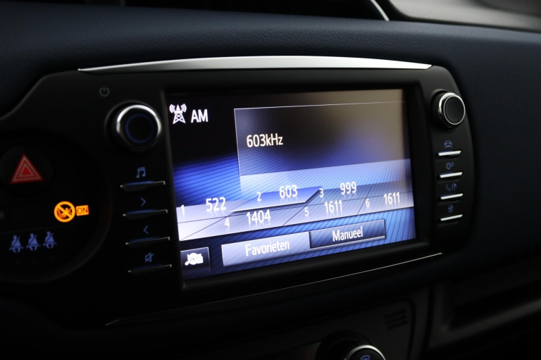 Toyota Yaris - 1.5 Hybrid Bi-Tone 45