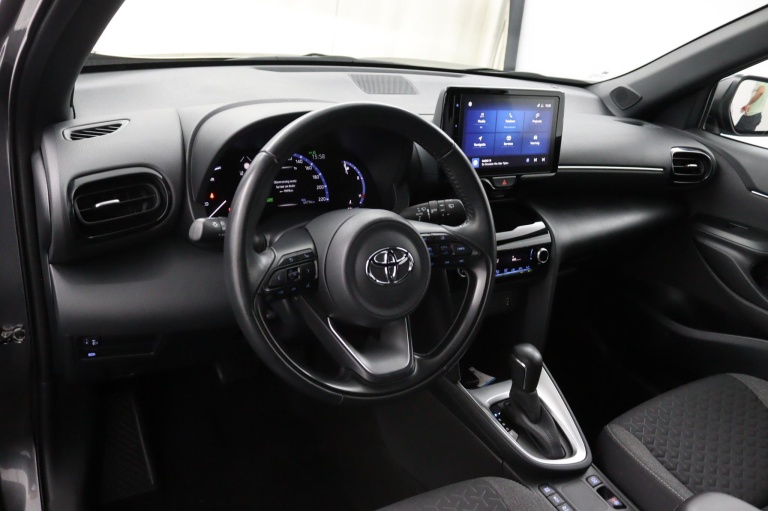 Toyota Yaris Cross - 1.5 Hybrid Dynamic 12
