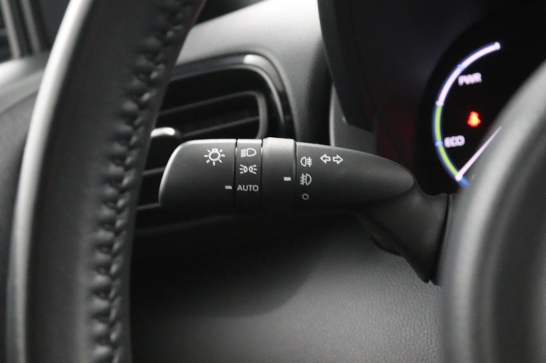 Toyota Yaris Cross - 1.5 Hybrid Dynamic 28