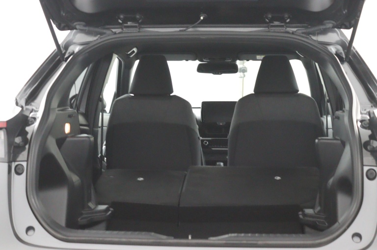 Toyota Yaris Cross - 1.5 Hybrid Dynamic 37