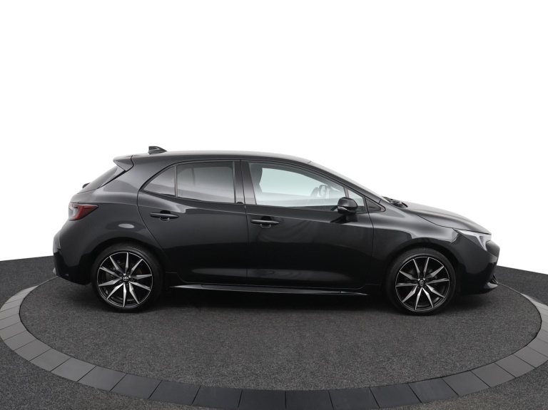 Toyota Corolla - Hybrid 140 GR Sport 13