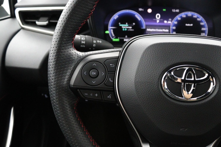 Toyota Corolla - Hybrid 140 GR Sport 19