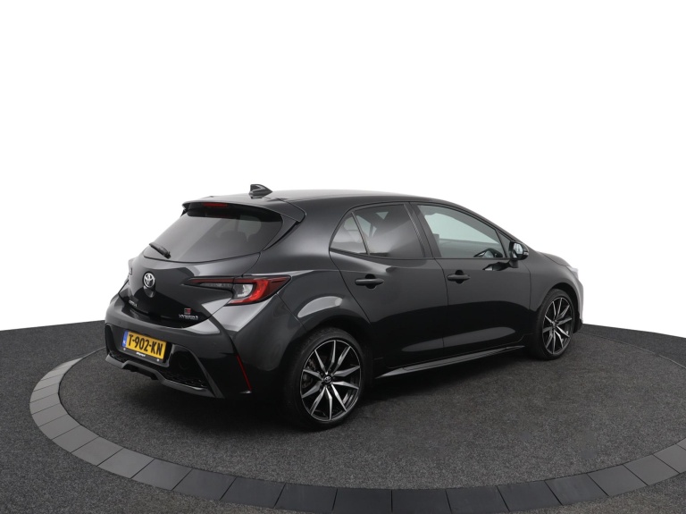 Toyota Corolla - Hybrid 140 GR Sport 2