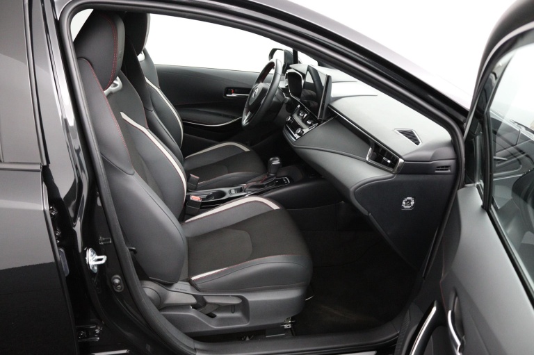 Toyota Corolla - Hybrid 140 GR Sport 22