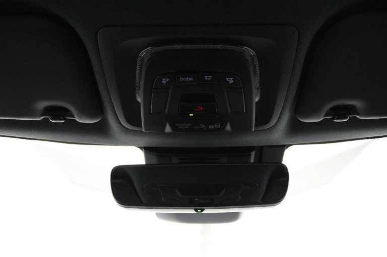 Toyota Corolla - Hybrid 140 GR Sport 33