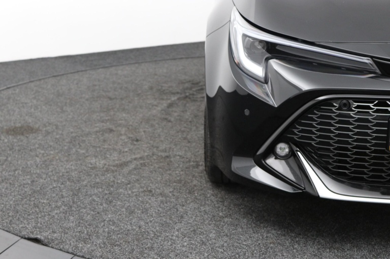 Toyota Corolla - Hybrid 140 GR Sport 36