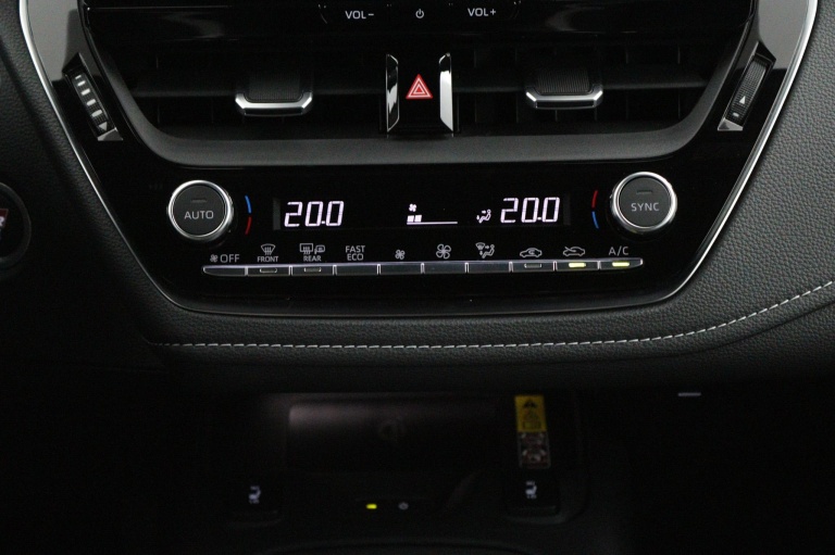 Toyota Corolla - Hybrid 140 GR Sport 7
