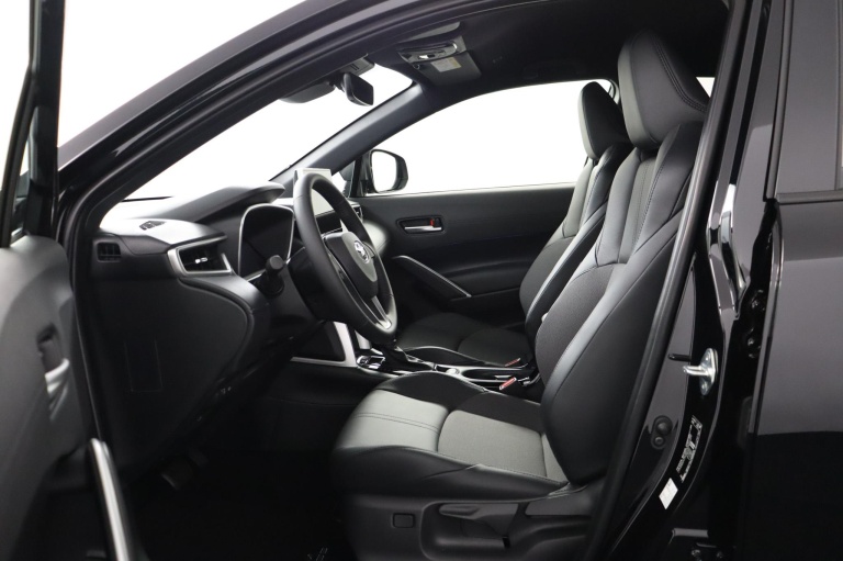 Toyota Corolla Cross - Hybrid 200 Style 17