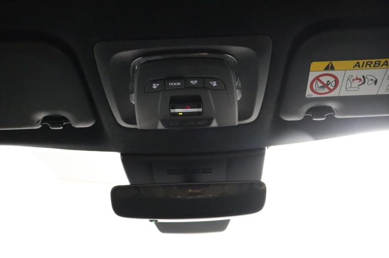 Toyota Corolla Cross - Hybrid 200 Style 33