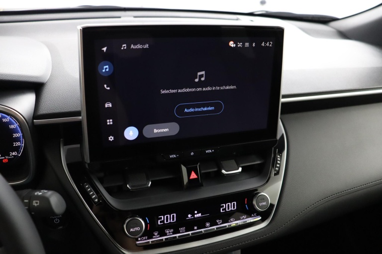 Toyota Corolla Cross - Hybrid 200 Style 40