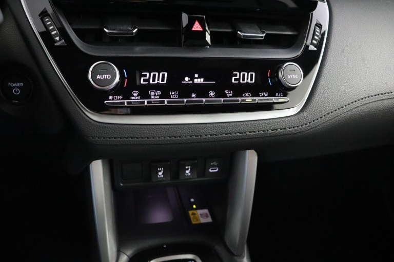 Toyota Corolla Cross - Hybrid 200 Style 7