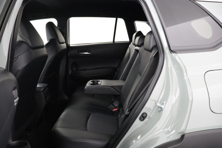 Toyota Corolla Cross - Hybrid 200 Style 16