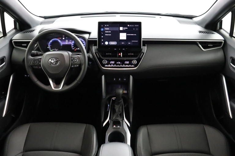 Toyota Corolla Cross - Hybrid 200 Style 18