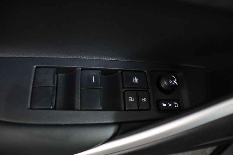 Toyota Corolla Cross - Hybrid 200 Style 34
