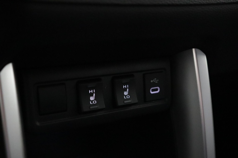 Toyota Corolla Cross - Hybrid 200 Style 40