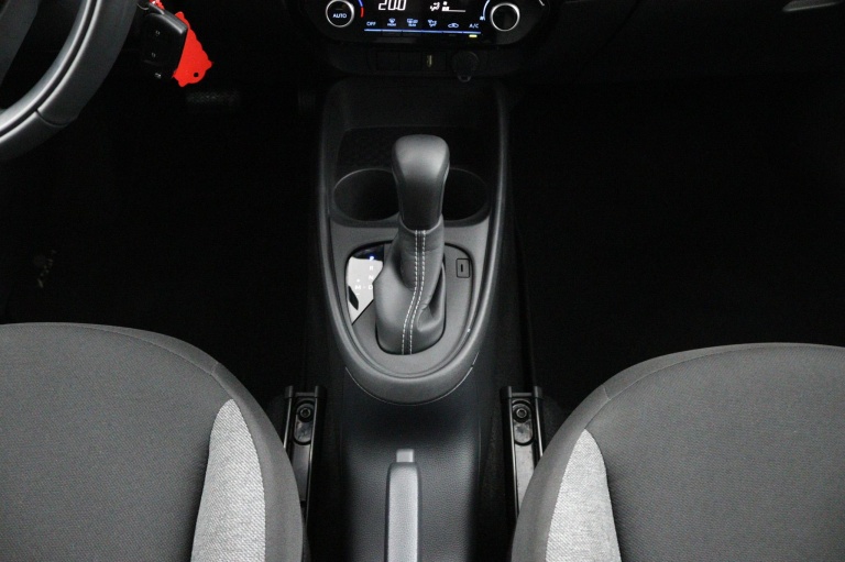 Toyota Aygo X - 1.0 VVT-i S-CVT first 27