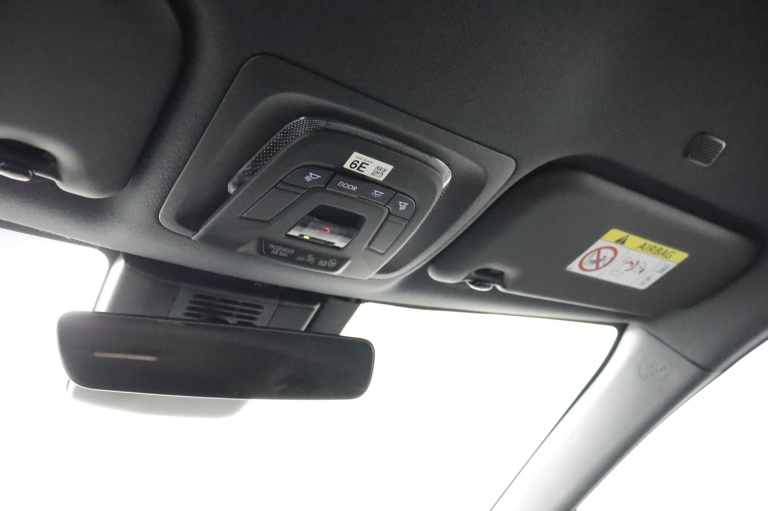 Toyota Corolla Touring Sports - Hybrid 140 Dynamic 32