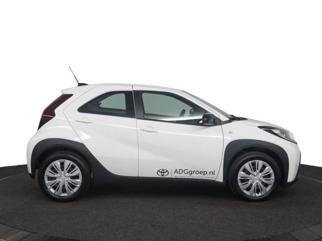 Toyota Aygo X - 1.0 VVT-i MT Play