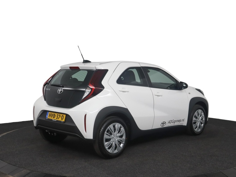 Toyota Aygo X - 1.0 VVT-i MT Play 2