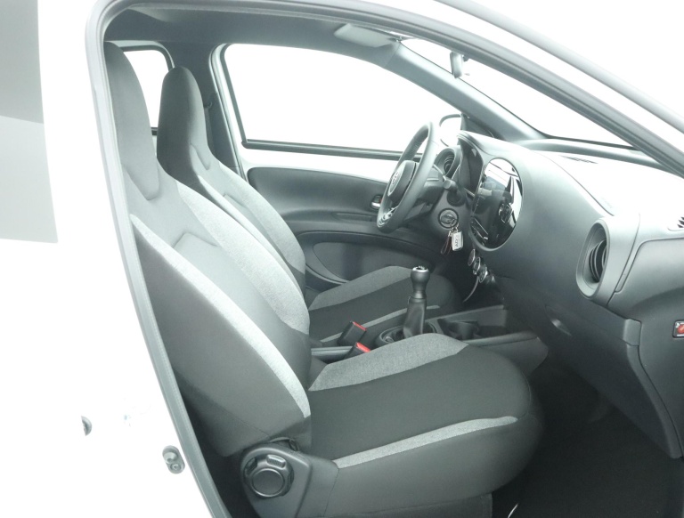 Toyota Aygo X - 1.0 VVT-i MT Play 22
