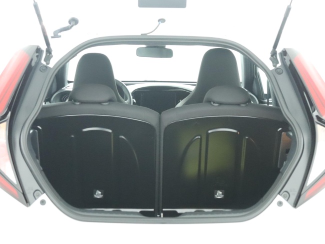 Toyota Aygo X - 1.0 VVT-i MT Play