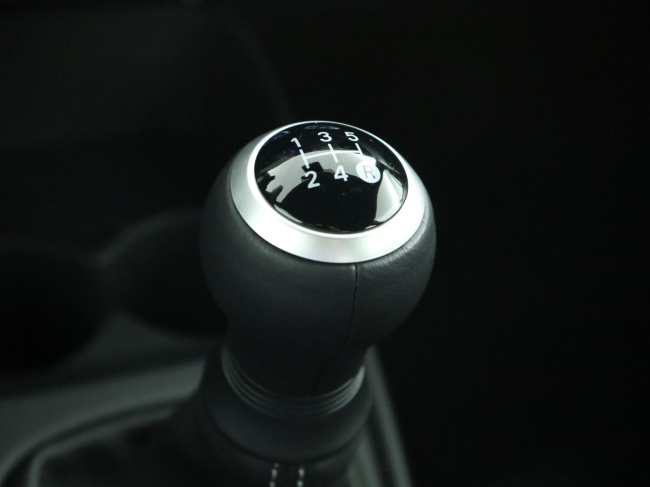 Toyota Aygo X - 1.0 VVT-i MT Play