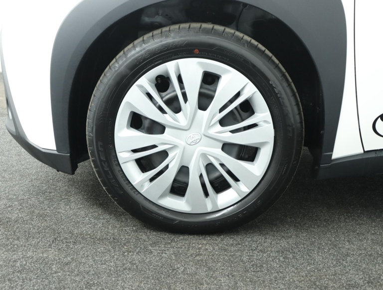 Toyota Aygo X - 1.0 VVT-i MT Play 38