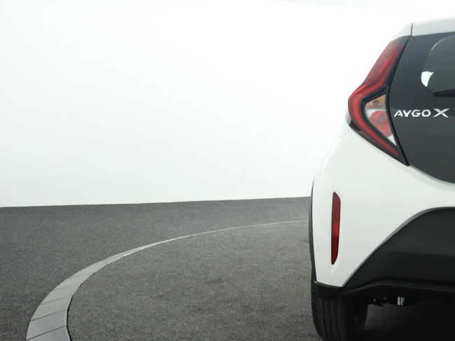 Toyota Aygo X - 1.0 VVT-i MT Play