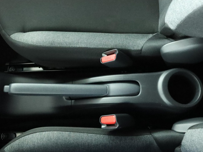 Toyota Aygo X - 1.0 VVT-i MT Play