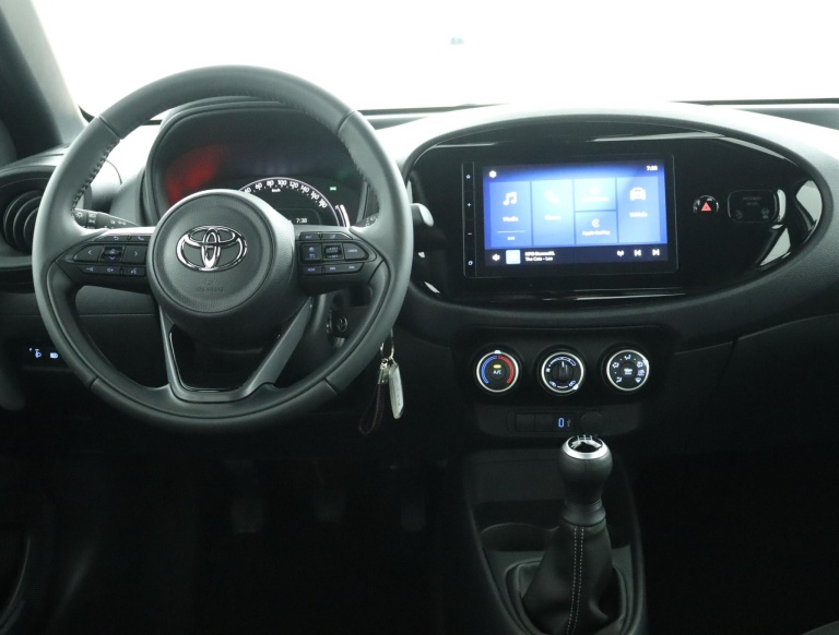 Toyota Aygo X - 1.0 VVT-i MT Play 57