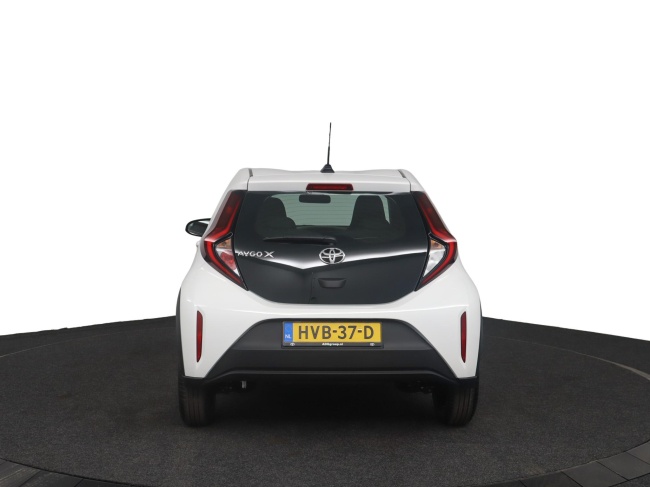 Toyota Aygo X - 1.0 VVT-i MT Play