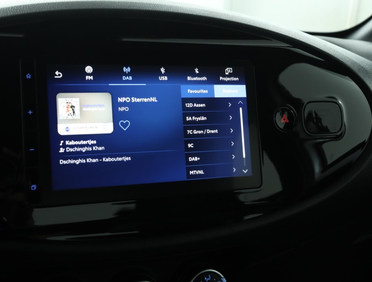 Toyota Aygo X - 1.0 VVT-i MT Play 8