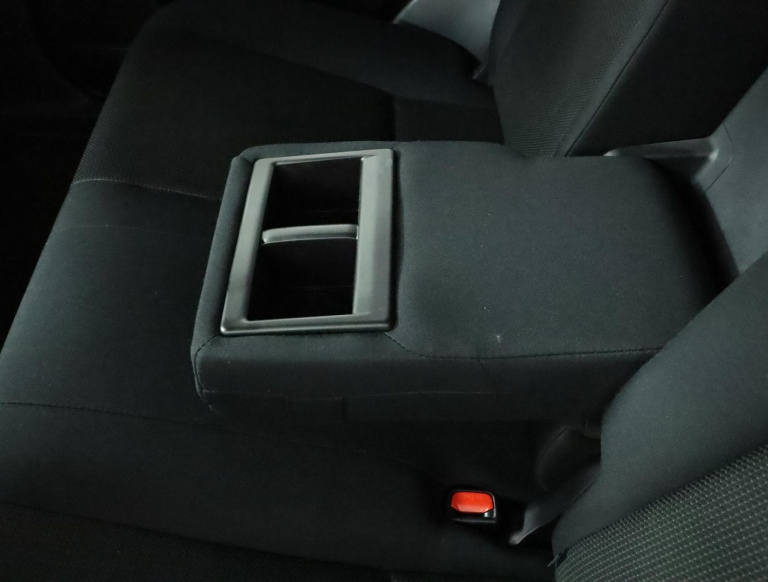 Toyota RAV4 - 2.5 Hybrid AWD Black Edition 40