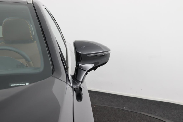 BYD TANG - AWD Executive 86 kWh 10