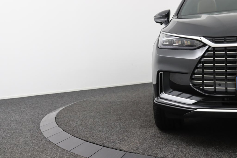 BYD TANG - AWD Executive 86 kWh 9