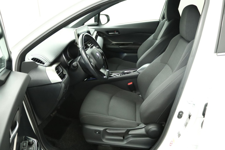 Toyota C-HR - 1.8 Hybrid Dynamic 17