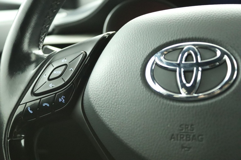 Toyota C-HR - 1.8 Hybrid Dynamic 19