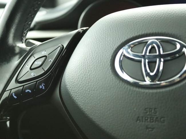 Toyota C-HR - 1.8 Hybrid Dynamic