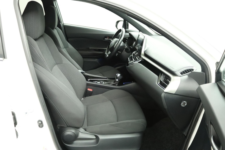 Toyota C-HR - 1.8 Hybrid Dynamic 22