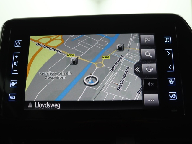 Toyota C-HR - 1.8 Hybrid Dynamic